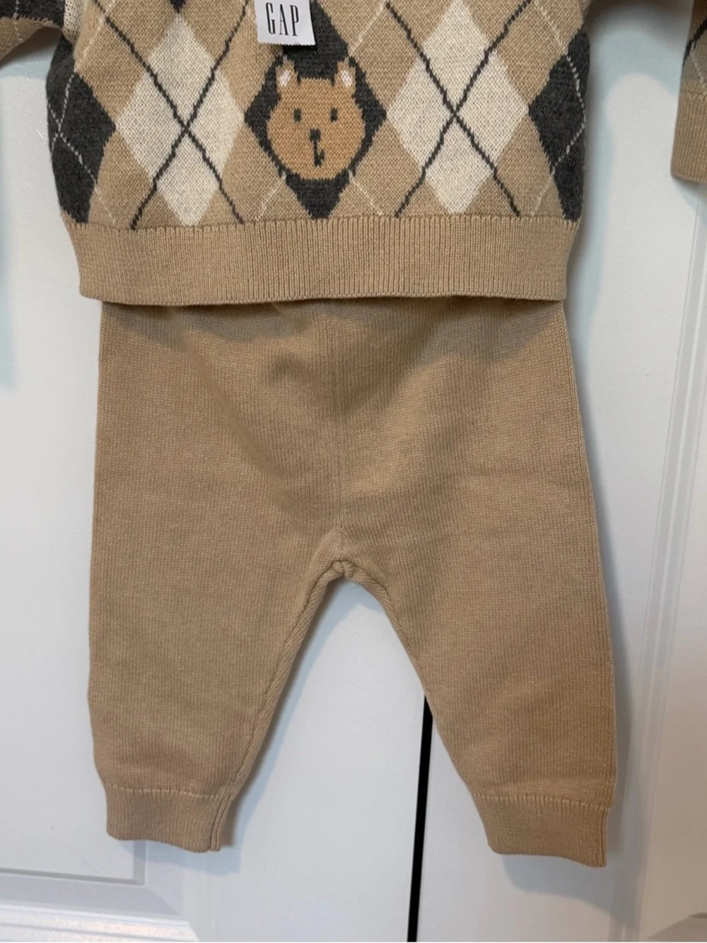 NWT babyGAP Brannan Bear Argyle Sweater Set Size 3-6 months